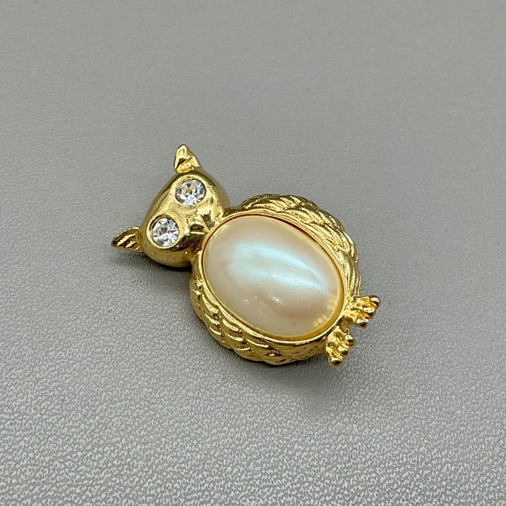 Monet Owl Brooch Pin Women Gold Faux Pearl Rhinestone Eyes Vintage Accessory